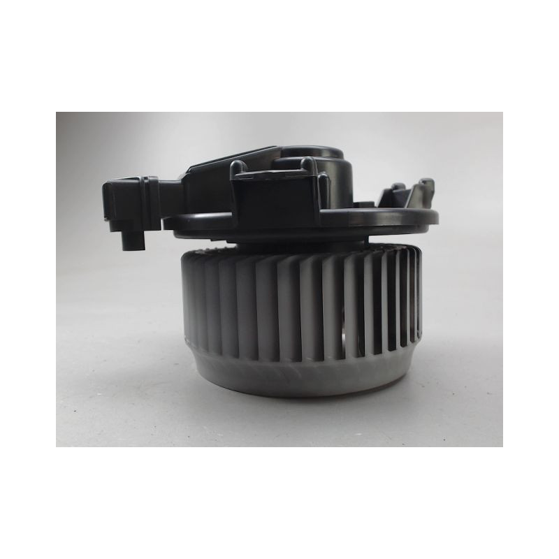 MOTEUR VENTILATEUR CHAUFFAGE SUZUKI SWIFT