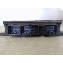 CALCULATEUR MOTEUR RENAULT CLIO