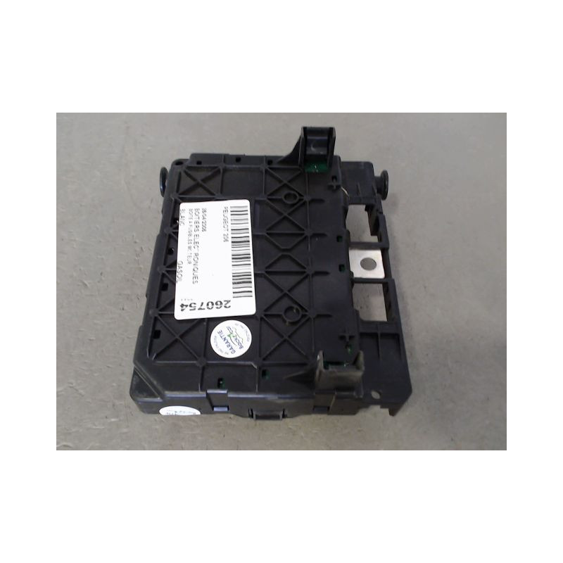 BOITE A FUSIBLES PEUGEOT 206