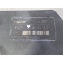BOITE A FUSIBLES RENAULT MEGANE