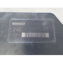 BOITE A FUSIBLES RENAULT MEGANE