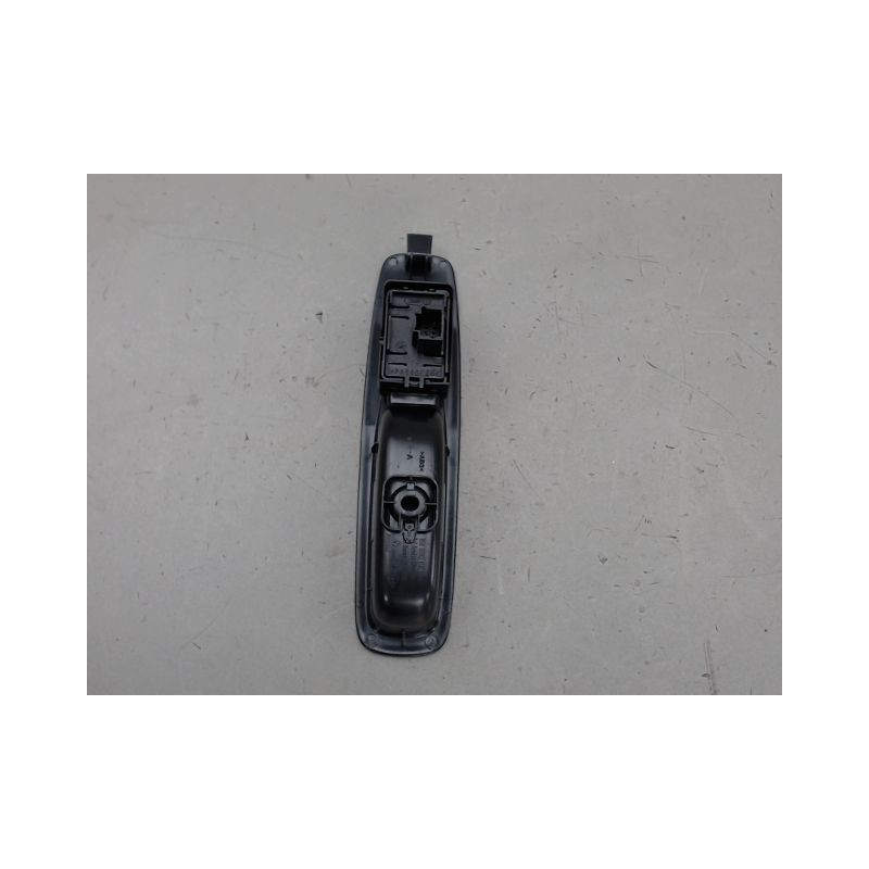 COMMANDE LEVE-GLACE PORTE ARD RENAULT MEGANE
