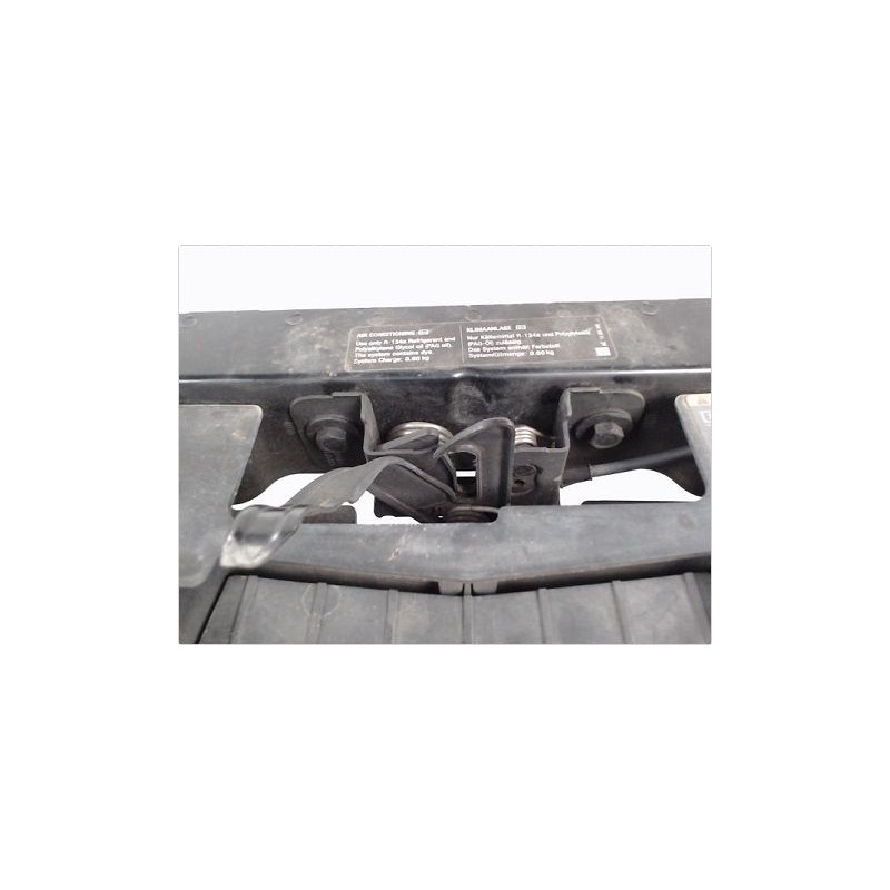 TRAVERSE SUPERIEURE ARMATURE AVANT OPEL ASTRA