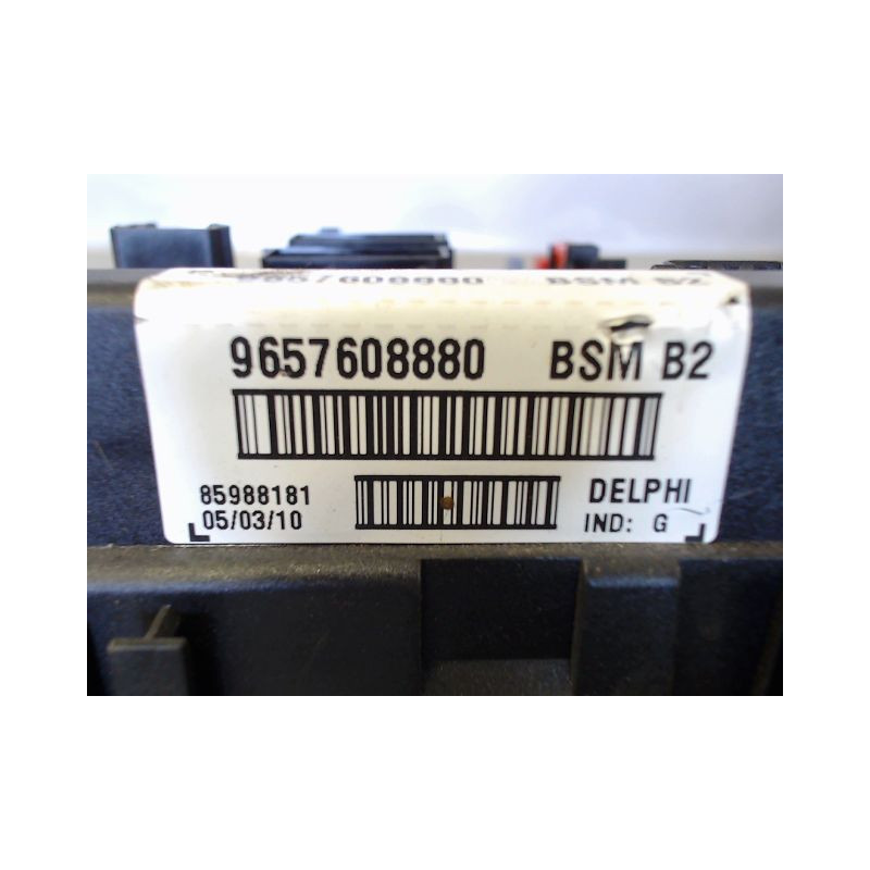 BOITE A FUSIBLES PEUGEOT 206