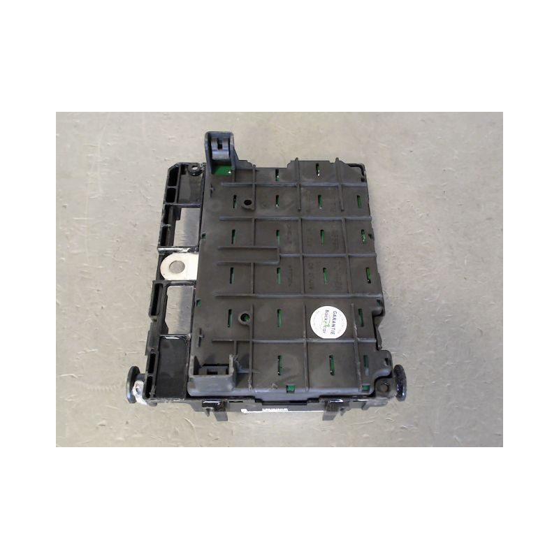 BOITE A FUSIBLES PEUGEOT 206