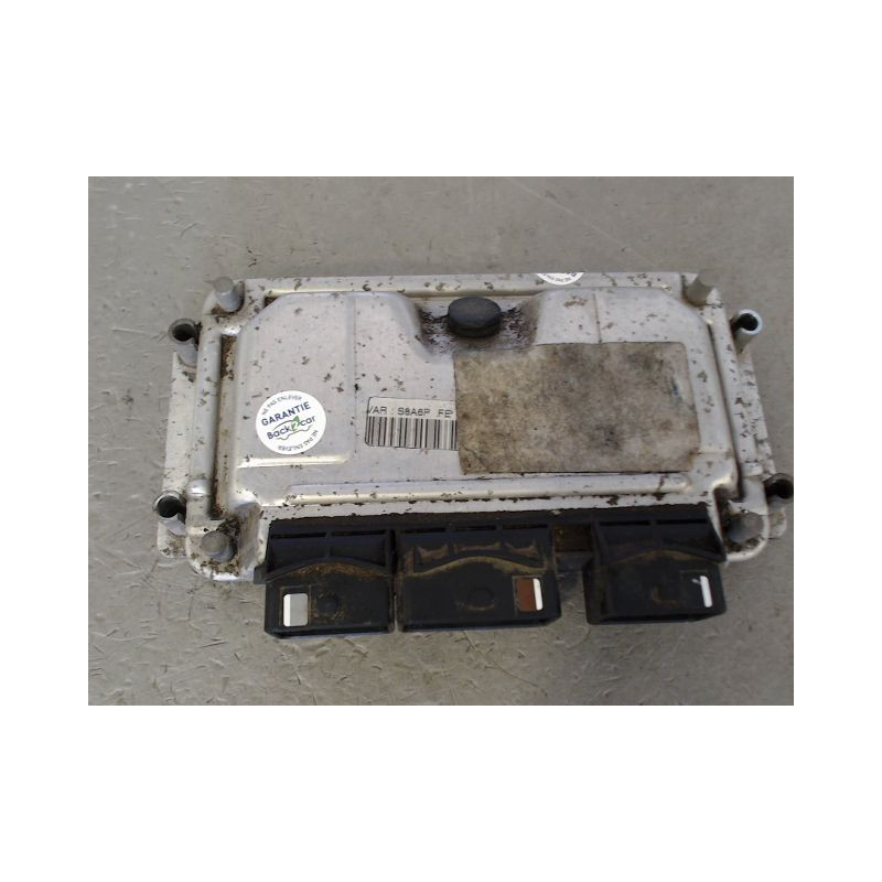 CALCULATEUR MOTEUR CITROEN SAXO