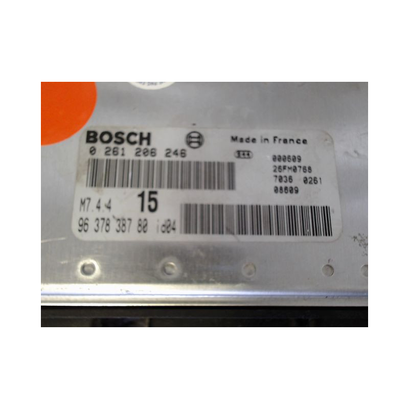 CALCULATEUR MOTEUR CITROEN SAXO