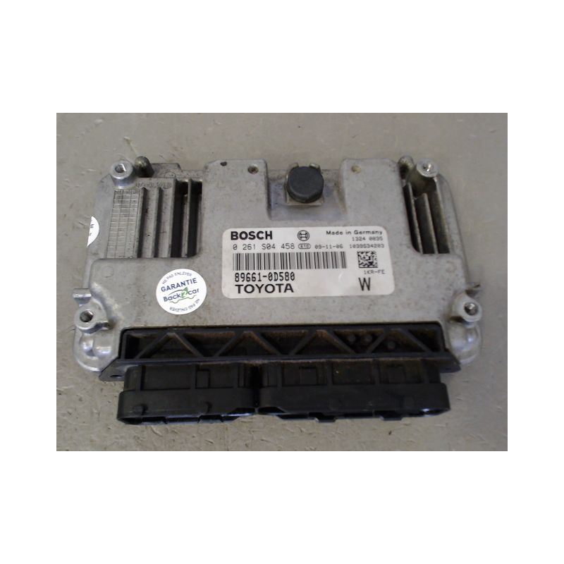 CALCULATEUR MOTEUR TOYOTA YARIS