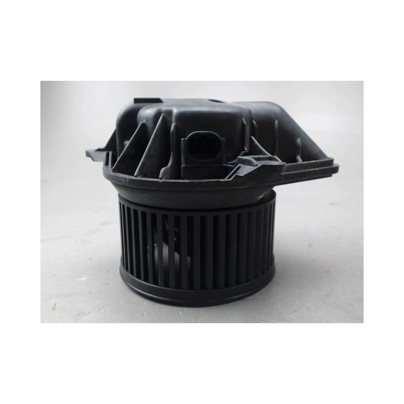 MOTEUR VENTILATEUR CHAUFFAGE RENAULT MEGANE