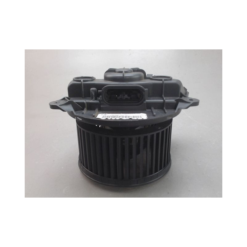 MOTEUR VENTILATEUR CHAUFFAGE OPEL VIVARO