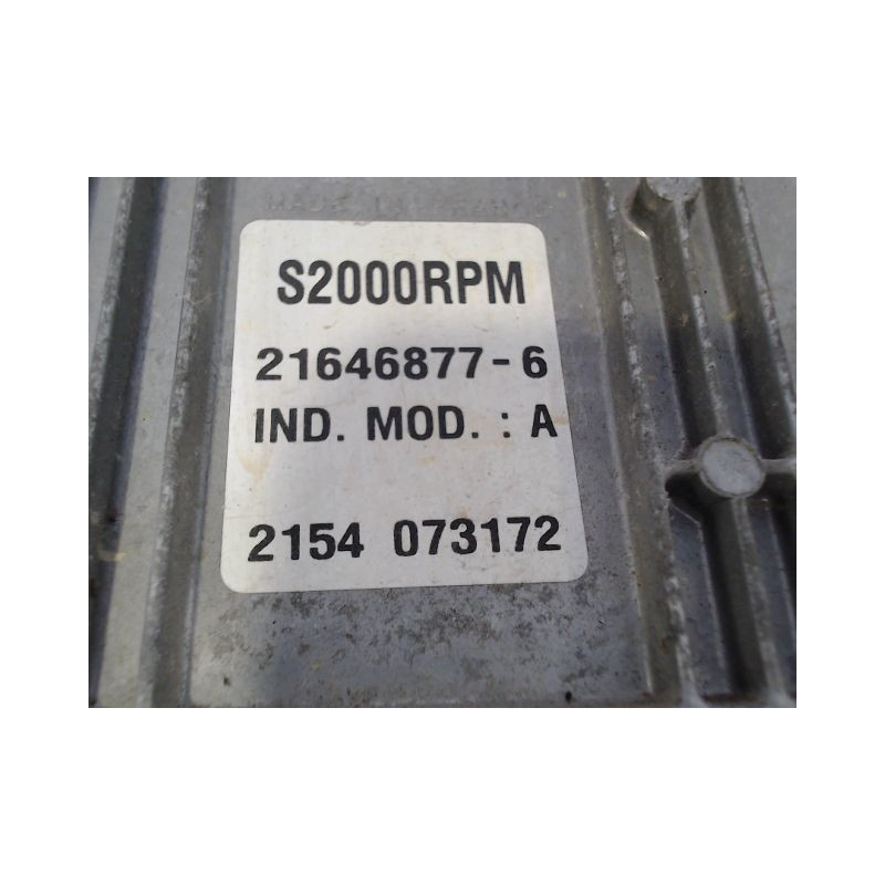 CALCULATEUR MOTEUR RENAULT CLIO
