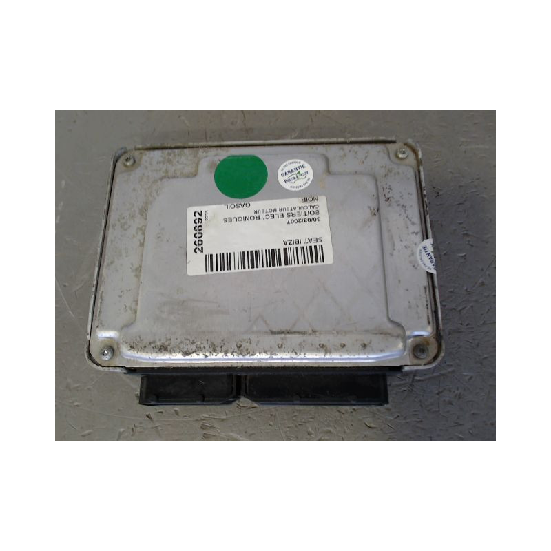 CALCULATEUR MOTEUR SEAT IBIZA