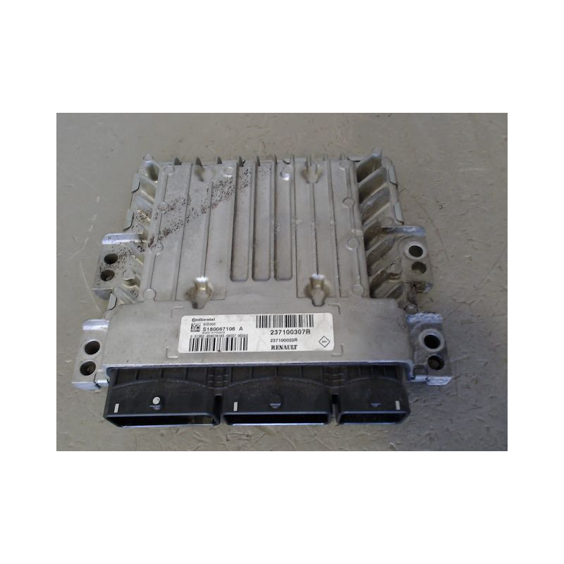 CALCULATEUR MOTEUR RENAULT MEGANE