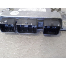 CALCULATEUR MOTEUR RENAULT CLIO