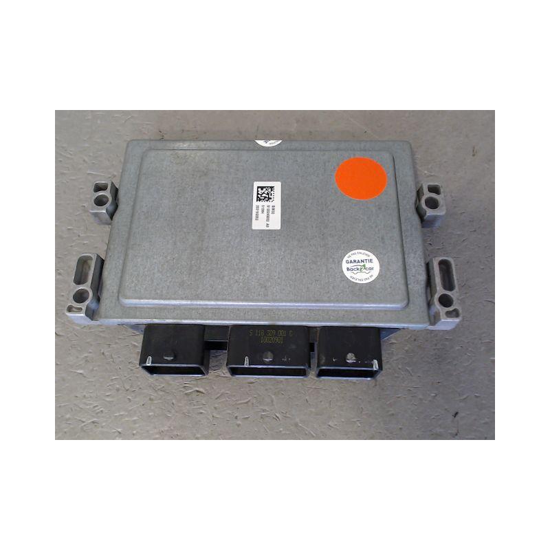 CALCULATEUR MOTEUR RENAULT CLIO