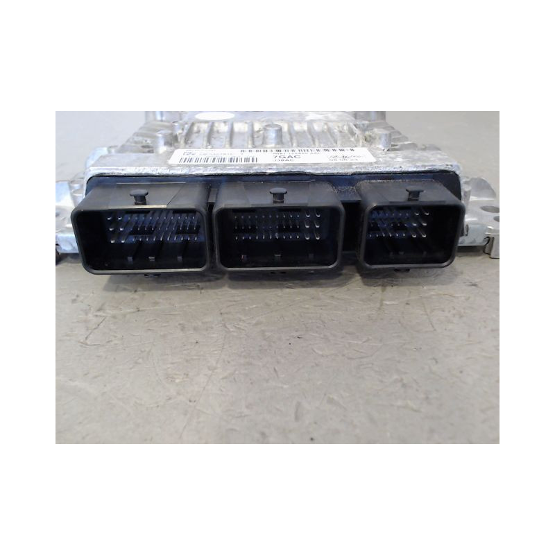 CALCULATEUR MOTEUR FORD S-MAX