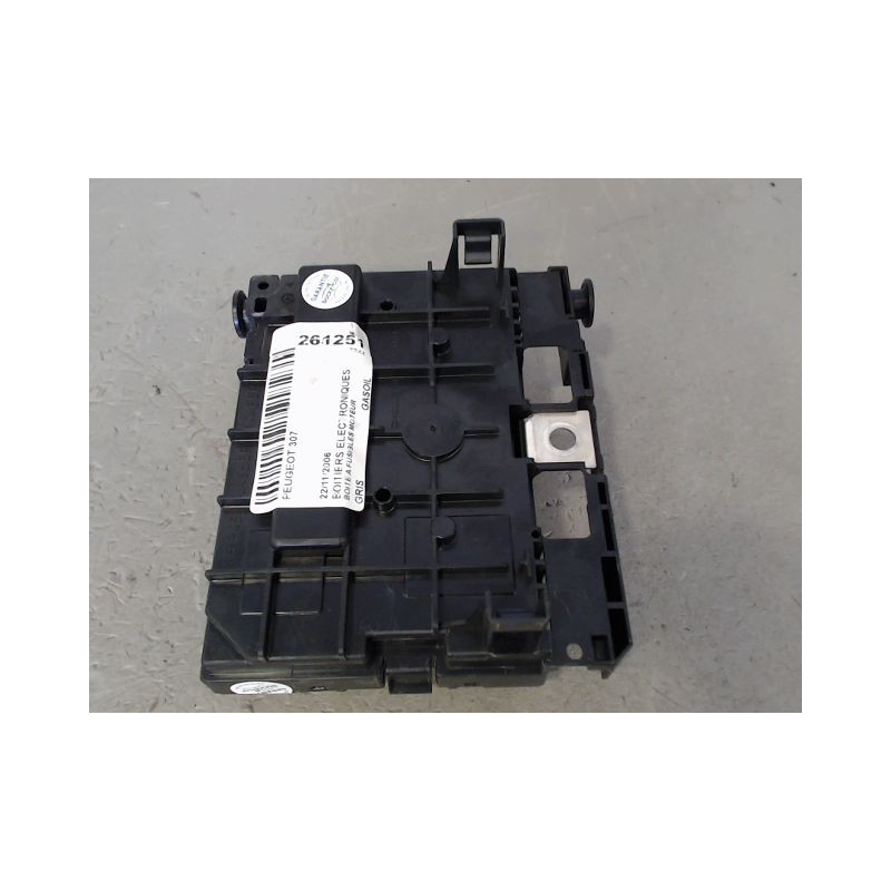 BOITE A FUSIBLES PEUGEOT 307