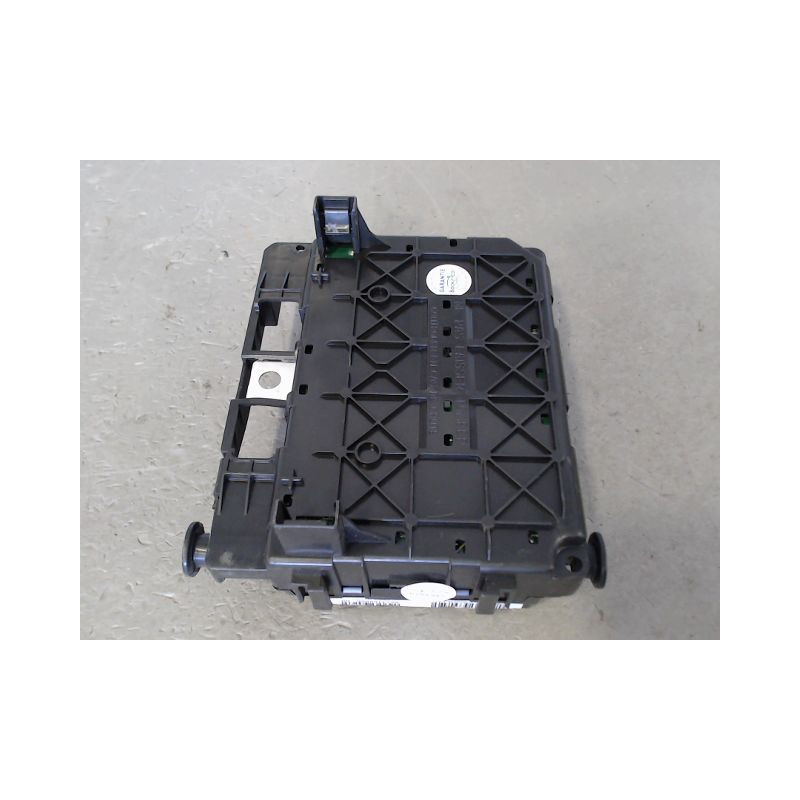 BOITE A FUSIBLES PEUGEOT 206