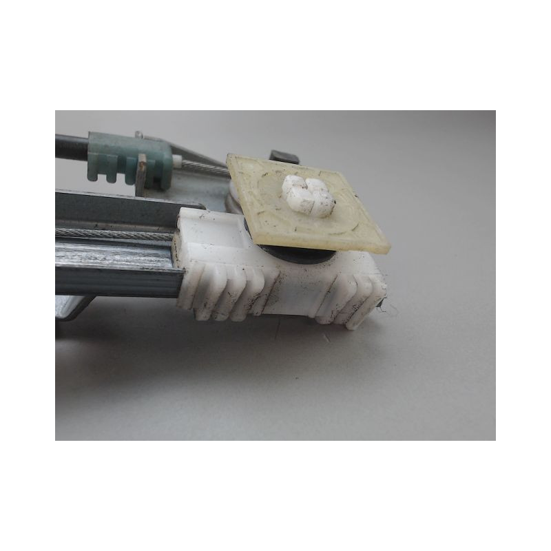 MECANISME LEVE-GLACE AVANT DROIT PEUGEOT 106