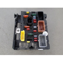 BOITE A FUSIBLES PEUGEOT 307