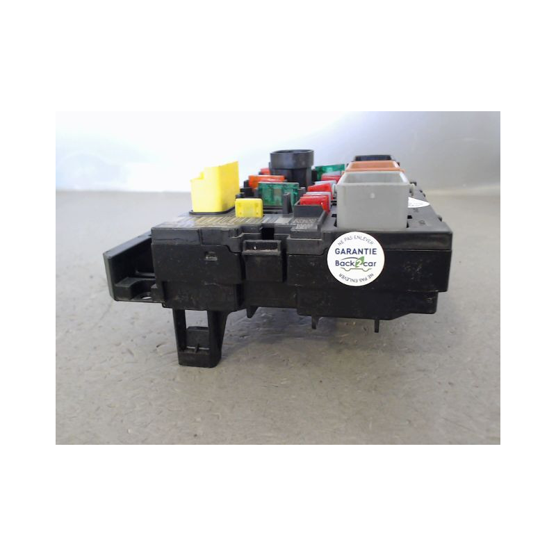 BOITE A FUSIBLES PEUGEOT 307