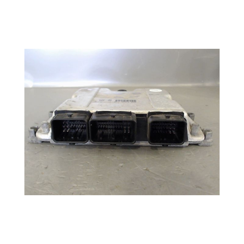 CALCULATEUR MOTEUR PEUGEOT 206