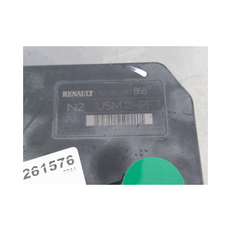 BOITE A FUSIBLES RENAULT MEGANE