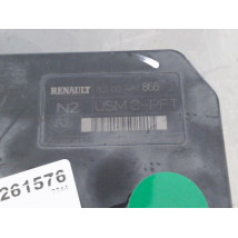 BOITE A FUSIBLES RENAULT MEGANE