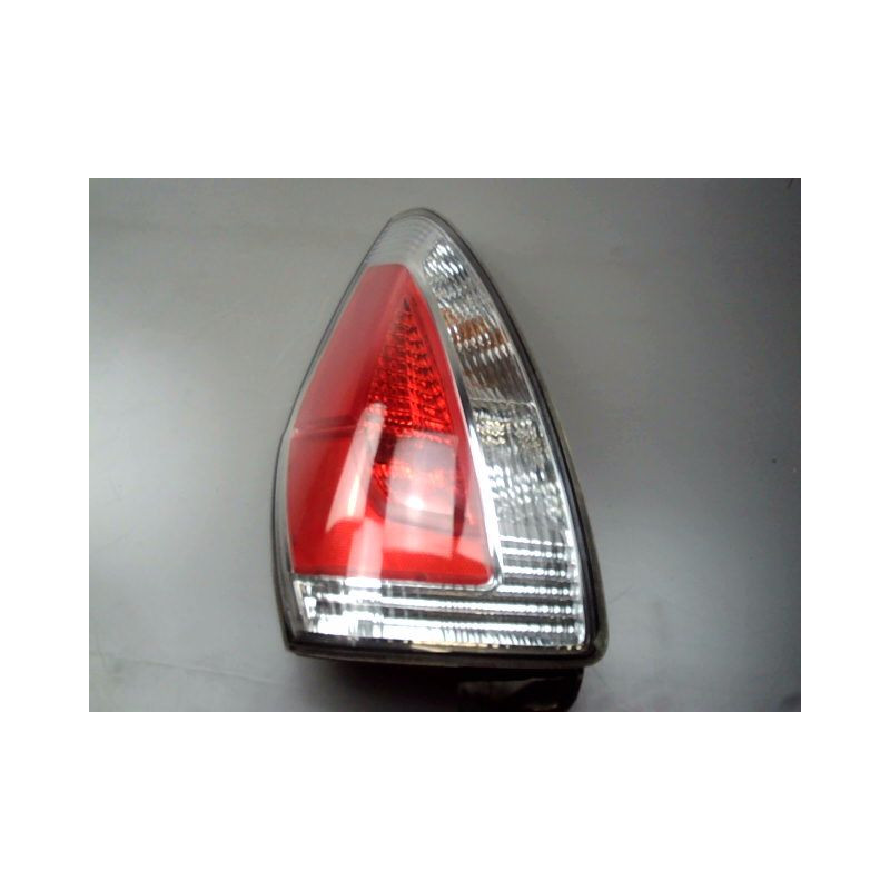 FEU ARRIERE GAUCHE  MAZDA 5