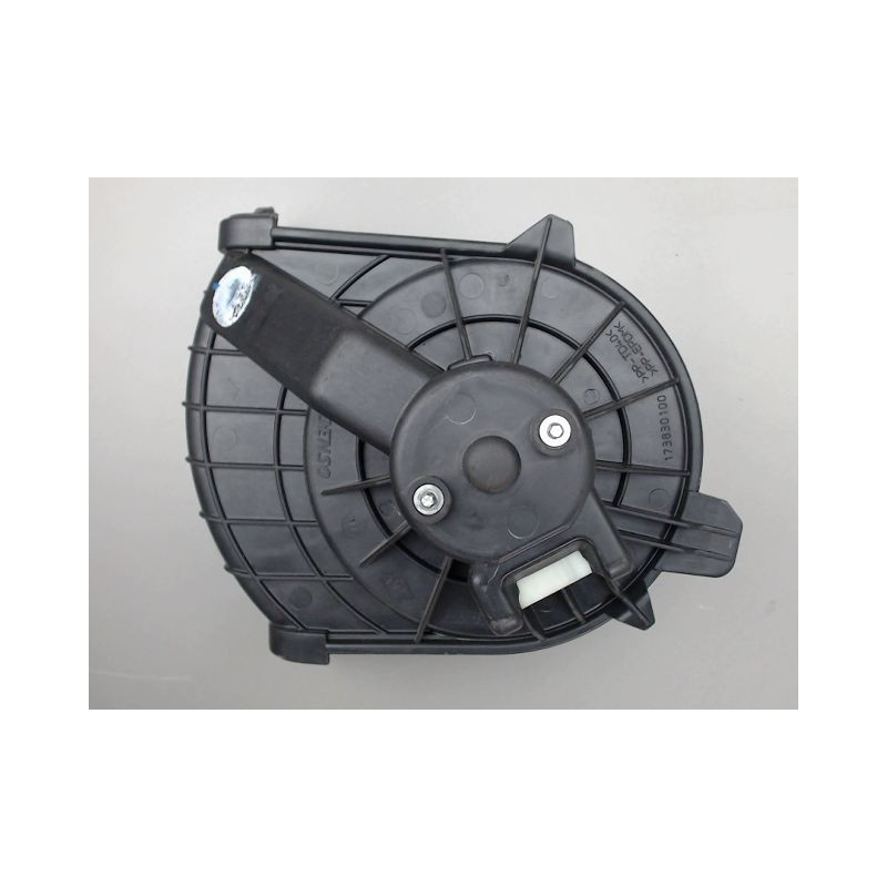 MOTEUR VENTILATEUR CHAUFFAGE MERCEDES CITAN