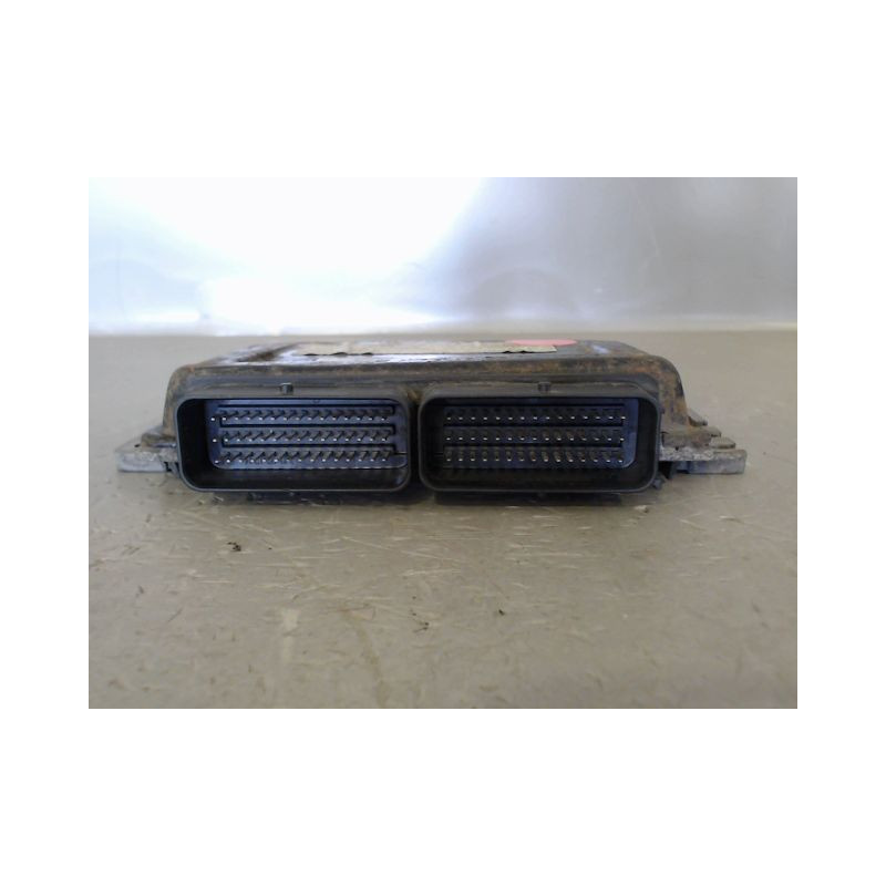 CALCULATEUR MOTEUR RENAULT MEGANE
