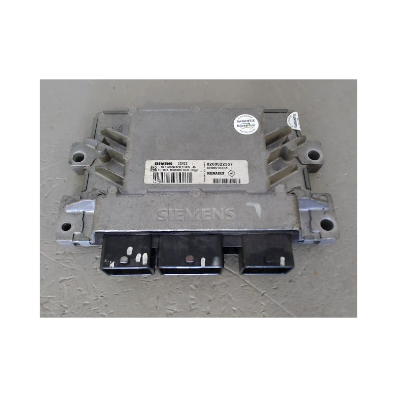 CALCULATEUR MOTEUR RENAULT CLIO