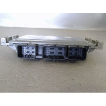 CALCULATEUR MOTEUR RENAULT CLIO