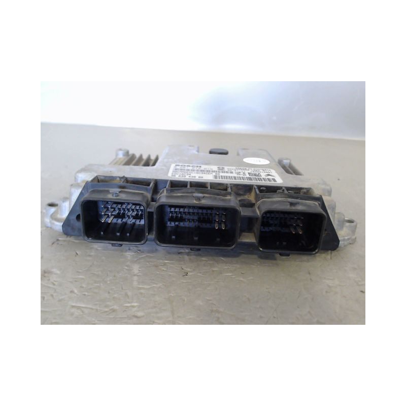 CALCULATEUR MOTEUR PEUGEOT PARTNER