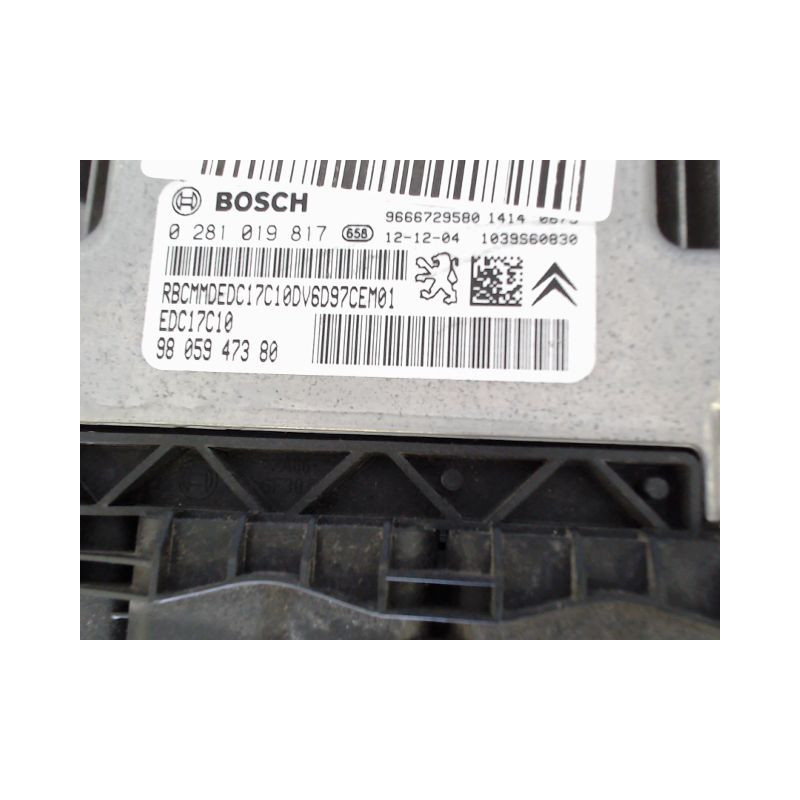 CALCULATEUR MOTEUR PEUGEOT 208