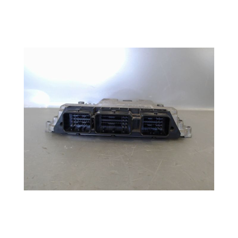 CALCULATEUR MOTEUR PEUGEOT 206