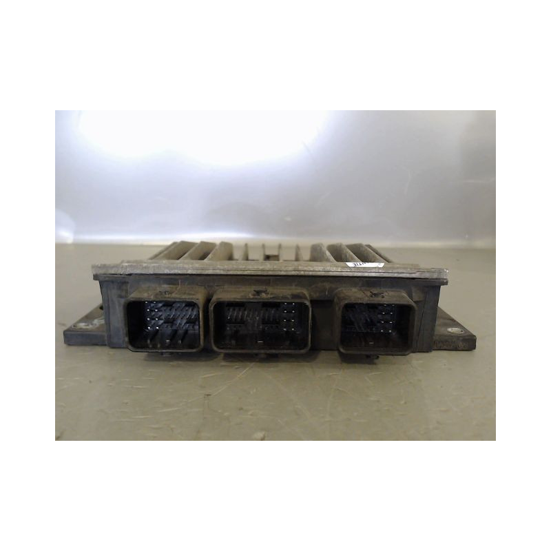 CALCULATEUR MOTEUR RENAULT TWINGO