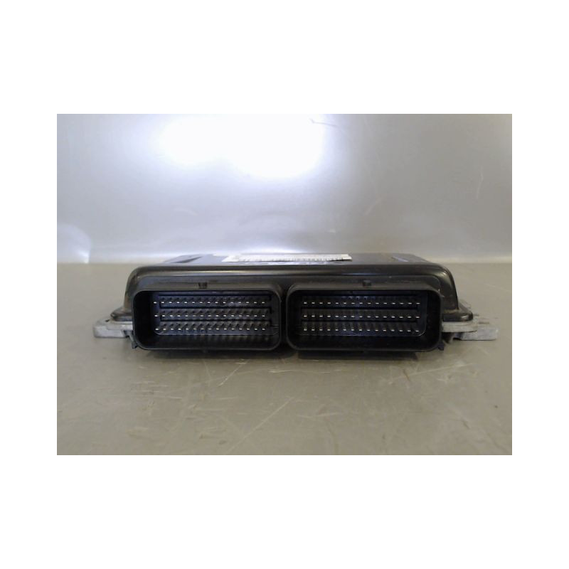 CALCULATEUR MOTEUR RENAULT TWINGO