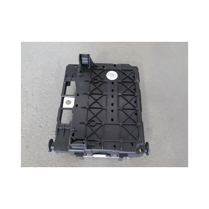 BOITE A FUSIBLES PEUGEOT 206