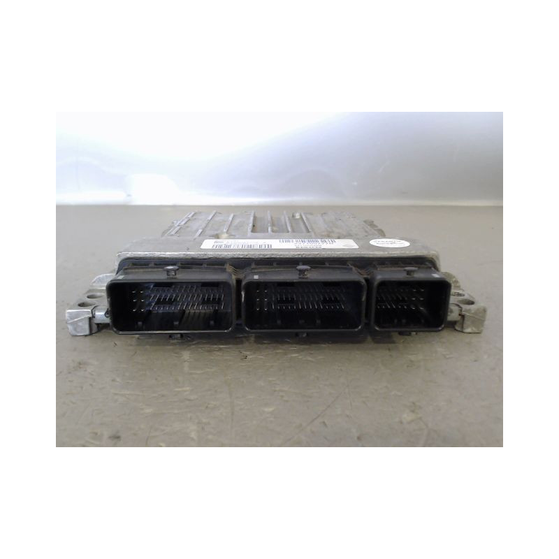 CALCULATEUR MOTEUR RENAULT MEGANE