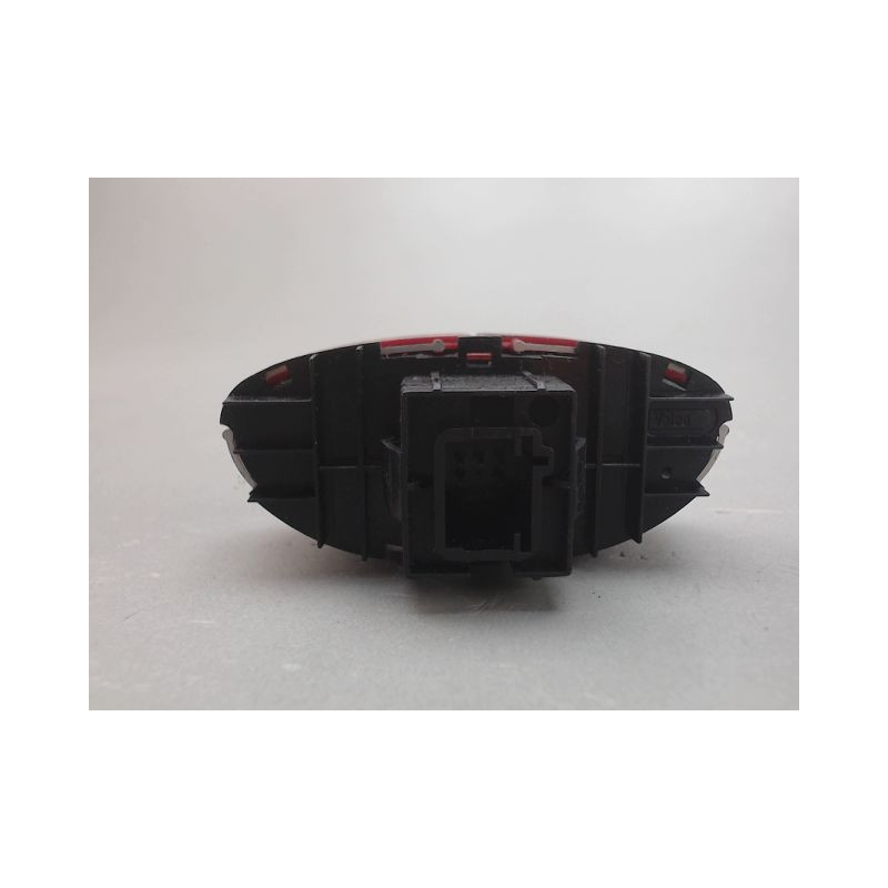 BOUTON DE WARNING PEUGEOT 206