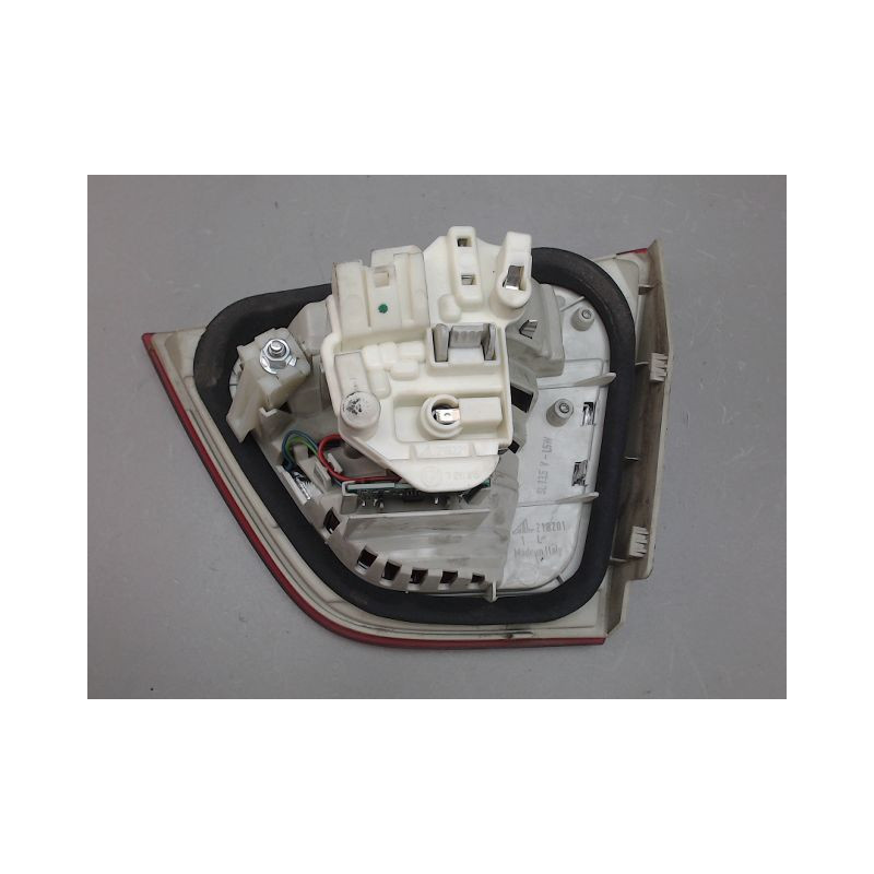FEU ARRIERE INTERIEUR GAUCHE B.M.W. SERIE 3