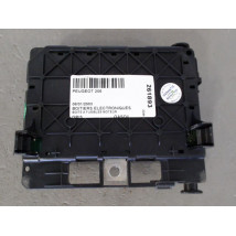 BOITE A FUSIBLES PEUGEOT 206