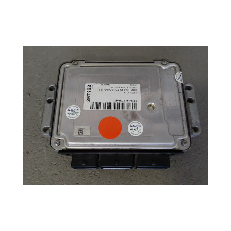 CALCULATEUR MOTEUR RENAULT TRAFIC