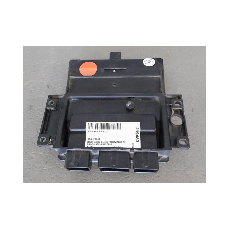 CALCULATEUR MOTEUR RENAULT CLIO