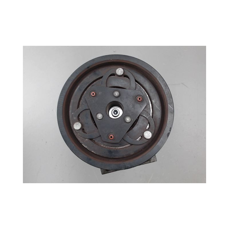 COMPRESSEUR AIR CONDITIONNE DACIA SANDERO