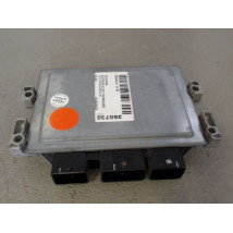 CALCULATEUR MOTEUR RENAULT CLIO