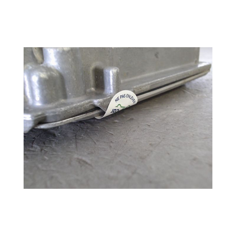 CALCULATEUR MOTEUR VOLKSWAGEN PASSAT