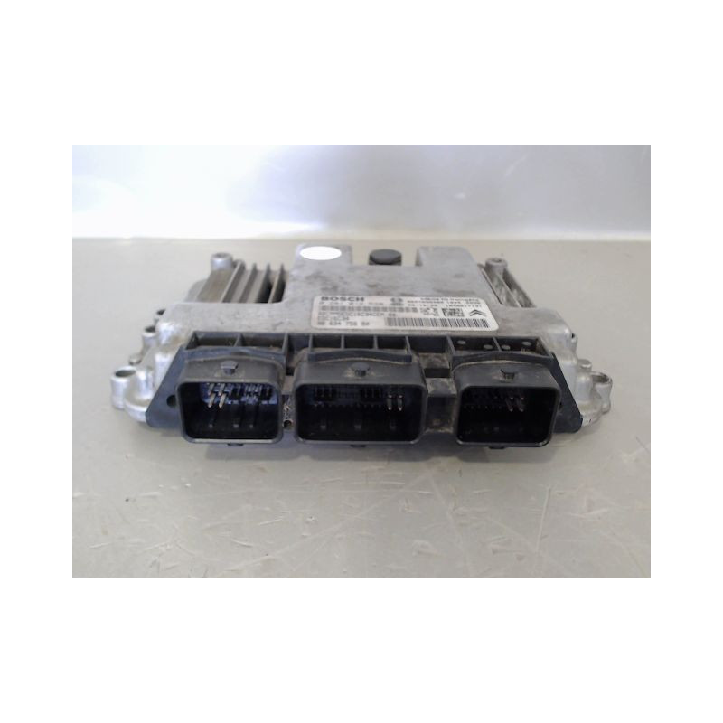 CALCULATEUR MOTEUR PEUGEOT 206