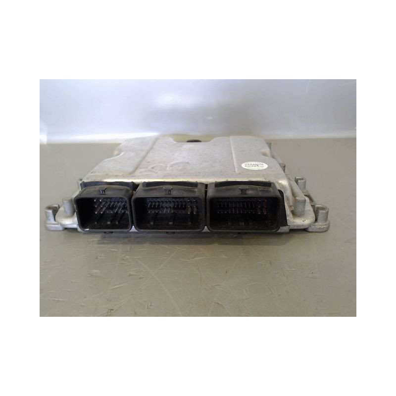 CALCULATEUR MOTEUR RENAULT VEL SATIS